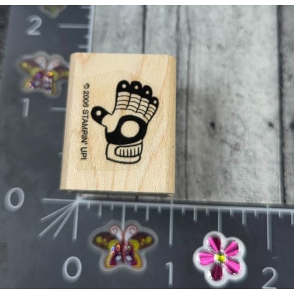 Stampin' Up! Sports Glove Soccer 2006 Rubber Stamp Wood #Q80